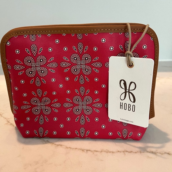 Hobo Beauty Cosmetic Pouch - Red Journey Bandana - Brand New Tags Still on Item - Picture 1 of 5